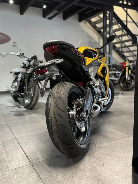	DAYTONA 660