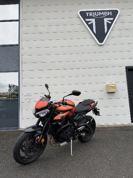 STREET TRIPLE 765 R 2025