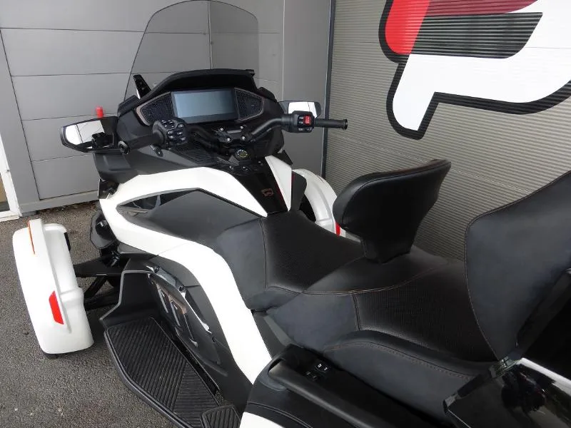 SPYDER RT SEA TO SKY 2025