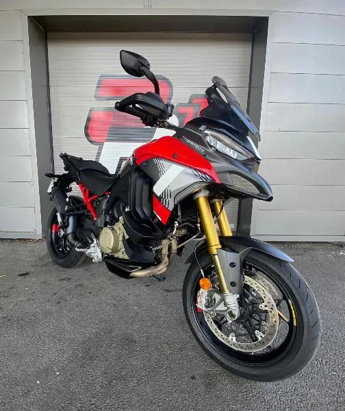 MULTISTRADA V4 PIKES PEAK