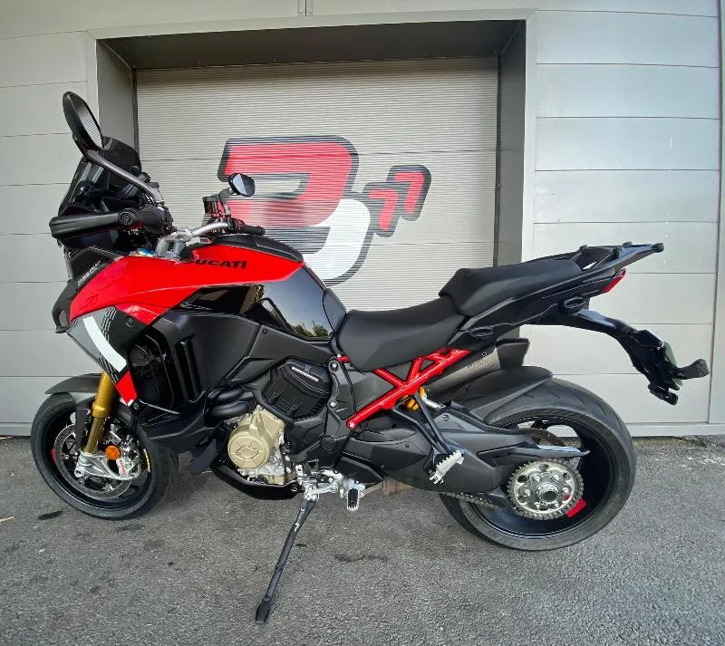 MULTISTRADA V4 PIKES PEAK