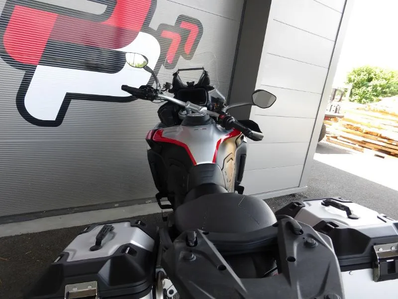 MULTISTRADA V4 RALLY TRAVEL RADAR WHEEL SPOKED