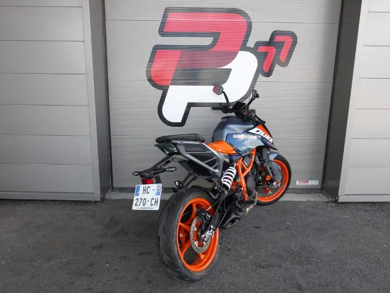390 DUKE 2025