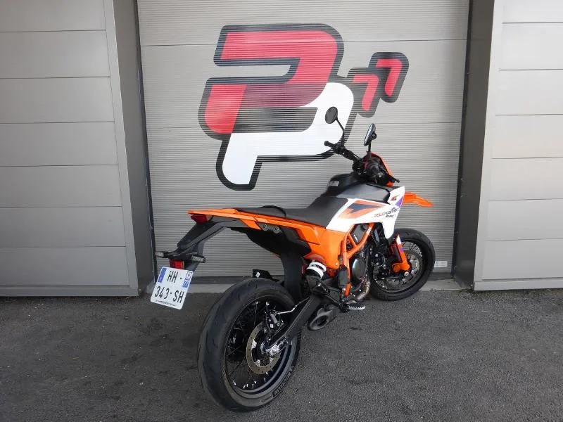 390 SMC R 2025