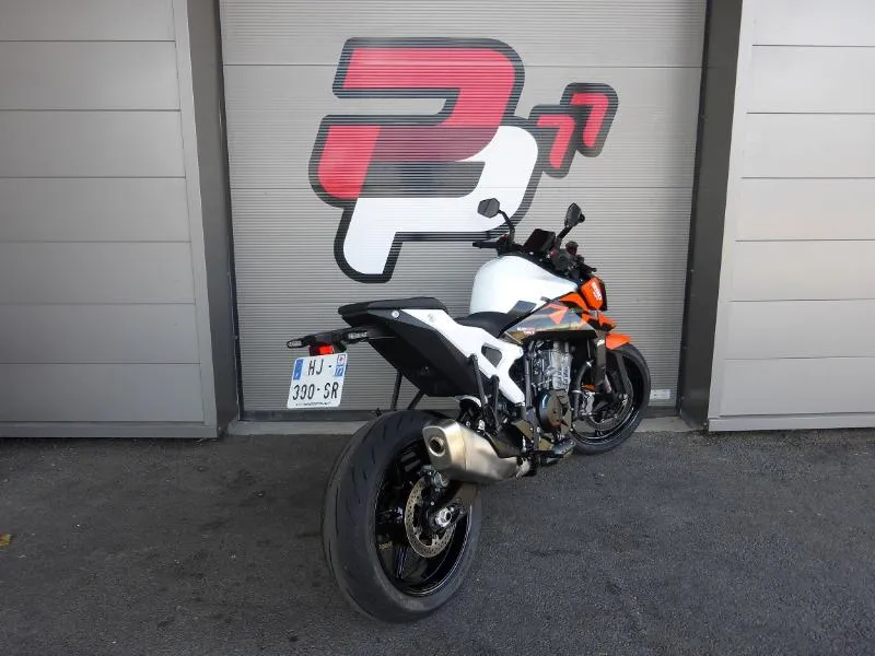 990 DUKE TECHPACK 2026