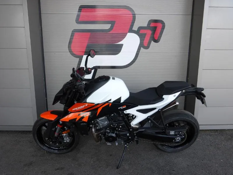 990 DUKE TECHPACK 2026