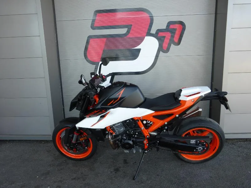 990 DUKE R TECHPACK 2026