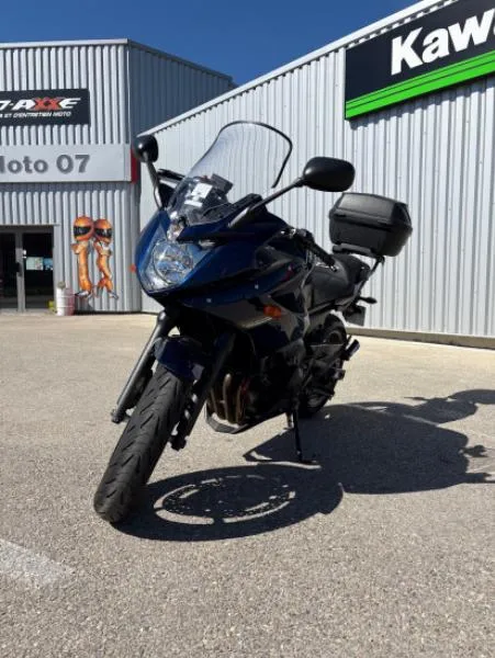 XJ6 600 2011