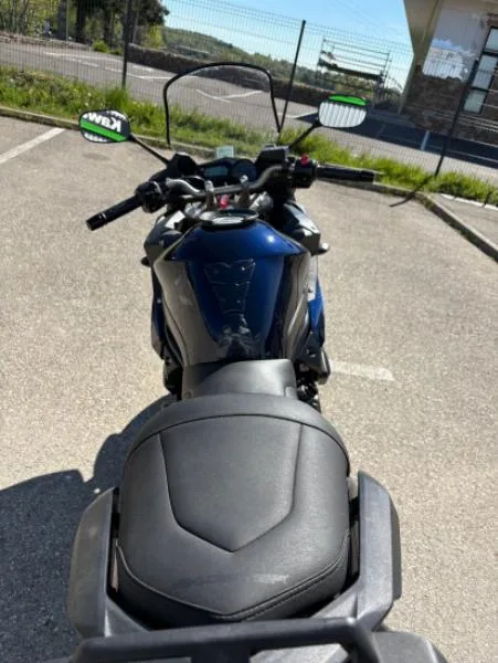 XJ6 600