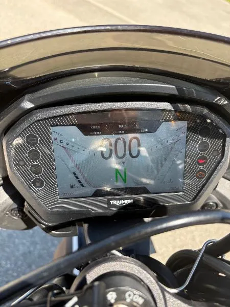 STREET TRIPLE 765 RS
