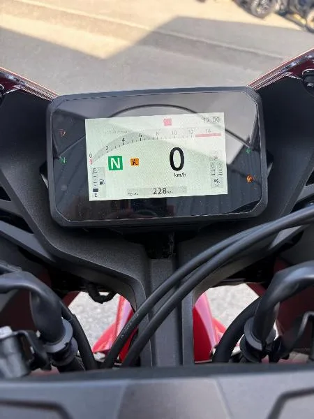 CBR 650 R ECLUTCH