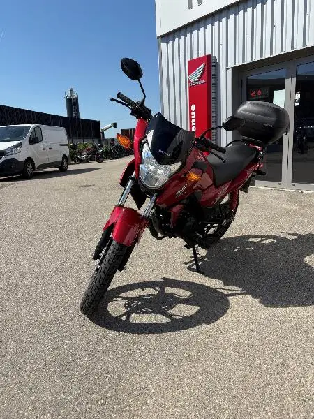 CB 125 F