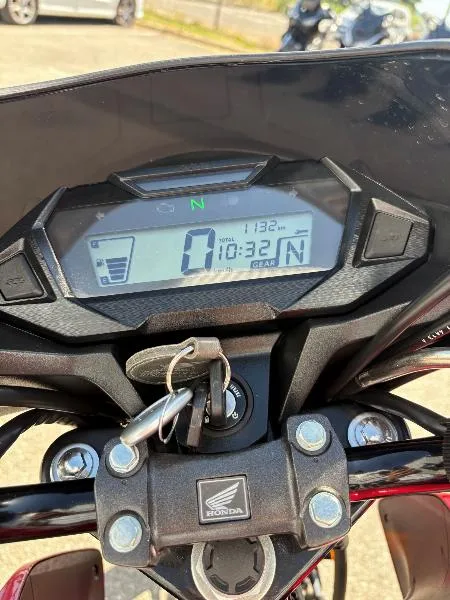 CB 125 F