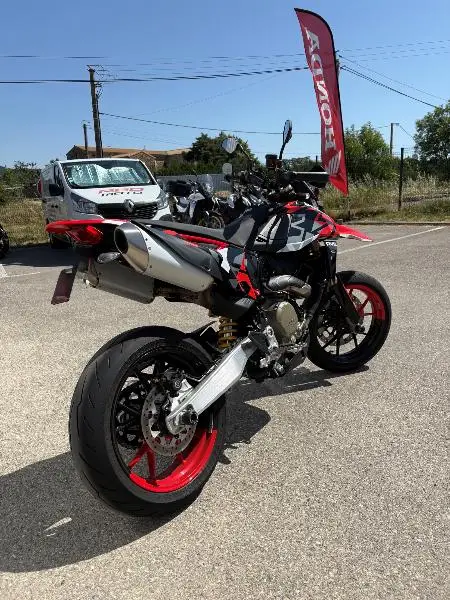 HYPERMOTARD