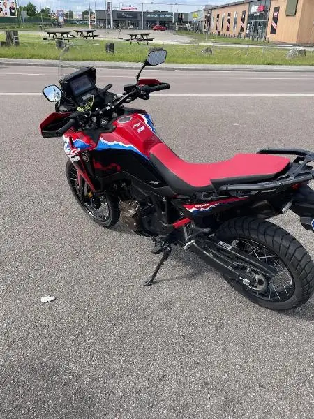AFRICA TWIN CRF1000D DCT