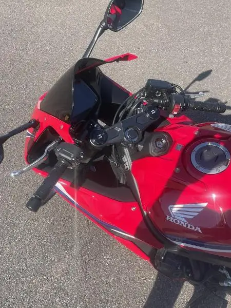 CBR 650  R