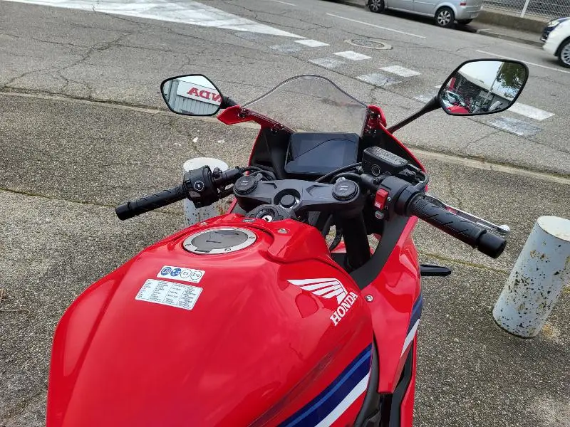 CBR 650  R