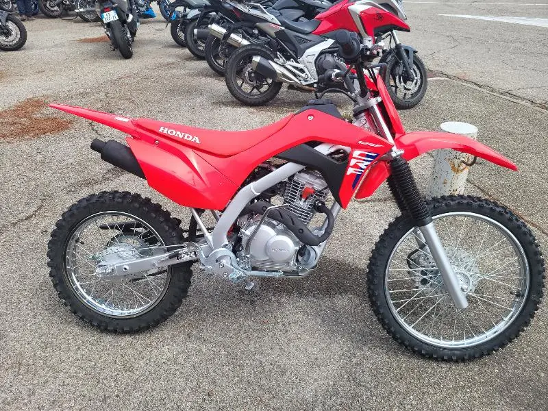 CRF 125 R