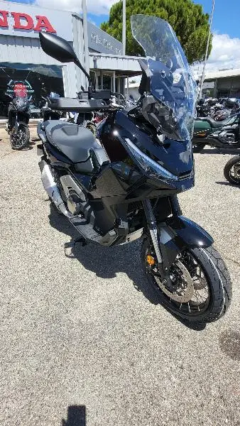 XADV 750