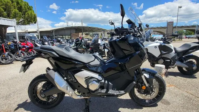 XADV 750