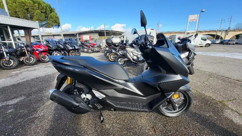 PCX 125