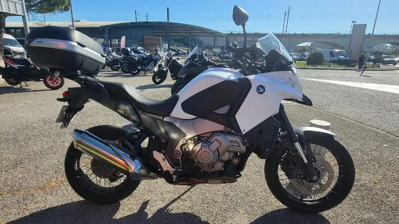 CROSSTOURER