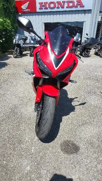 CBR 650  R