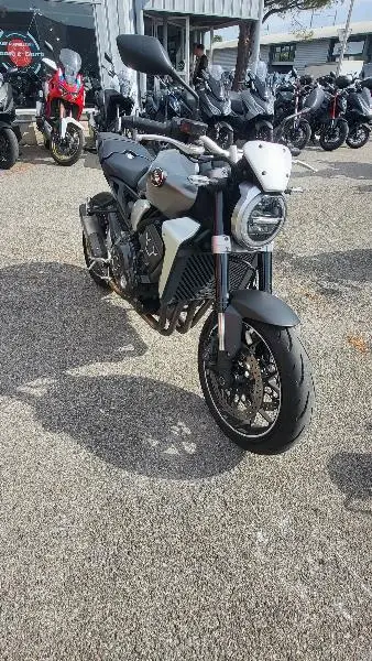 CB 1000 R