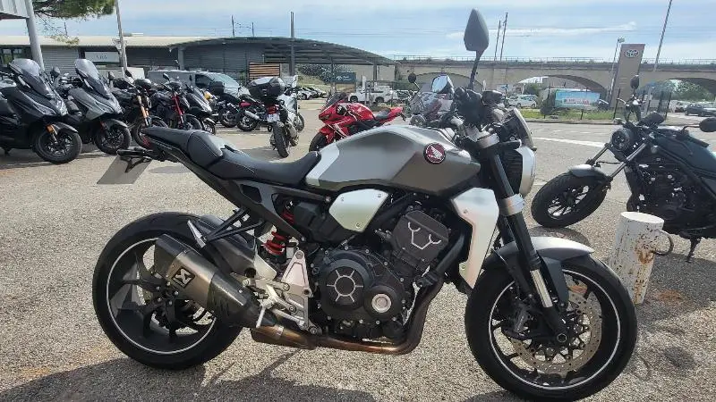 CB 1000 R