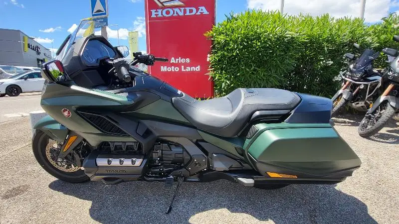 GL 1800 GOLDWING DCT 2024