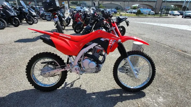 CRF 125 R