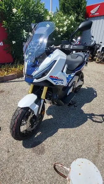 XADV 750