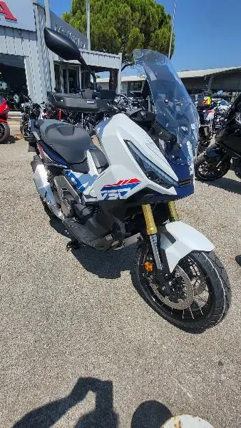 XADV 750