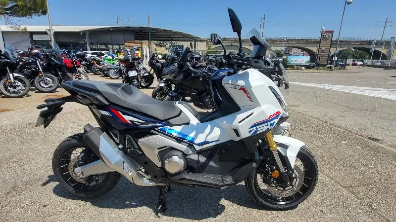 XADV 750