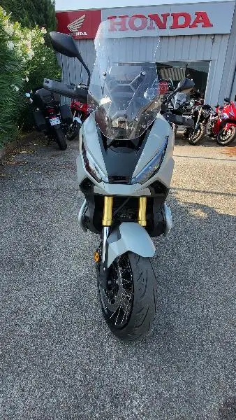 XADV 750