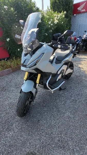XADV 750