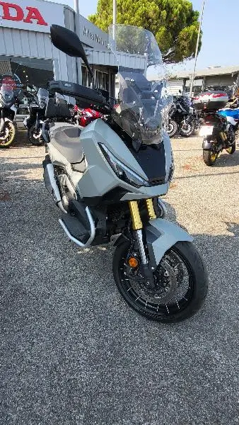 XADV 750