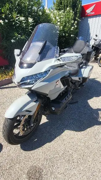 GL 1800 GOLDWING TOURING DCT