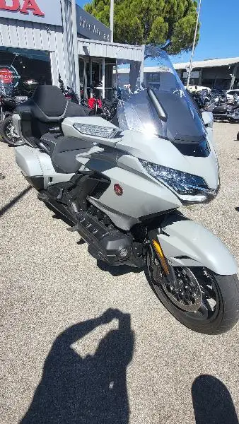 GL 1800 GOLDWING TOURING DCT