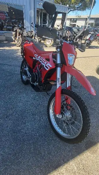 ES 700