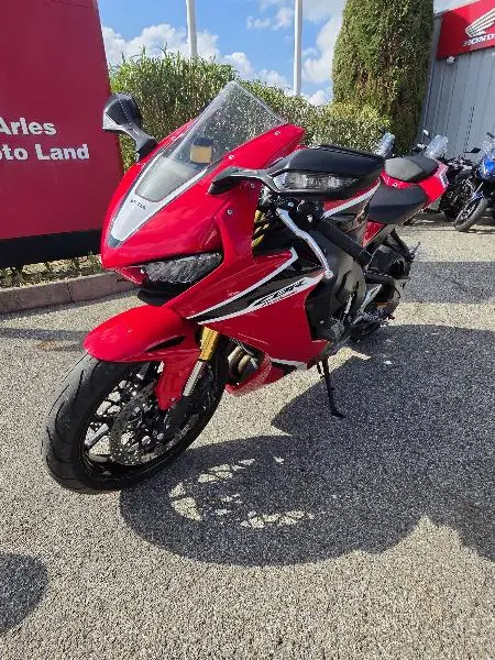 CBR 1000 RR FIREBLADE
