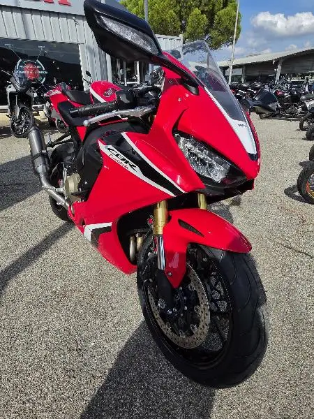 CBR 1000 RR FIREBLADE