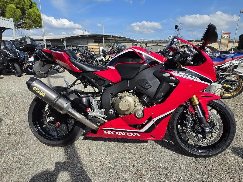 CBR 1000 RR FIREBLADE