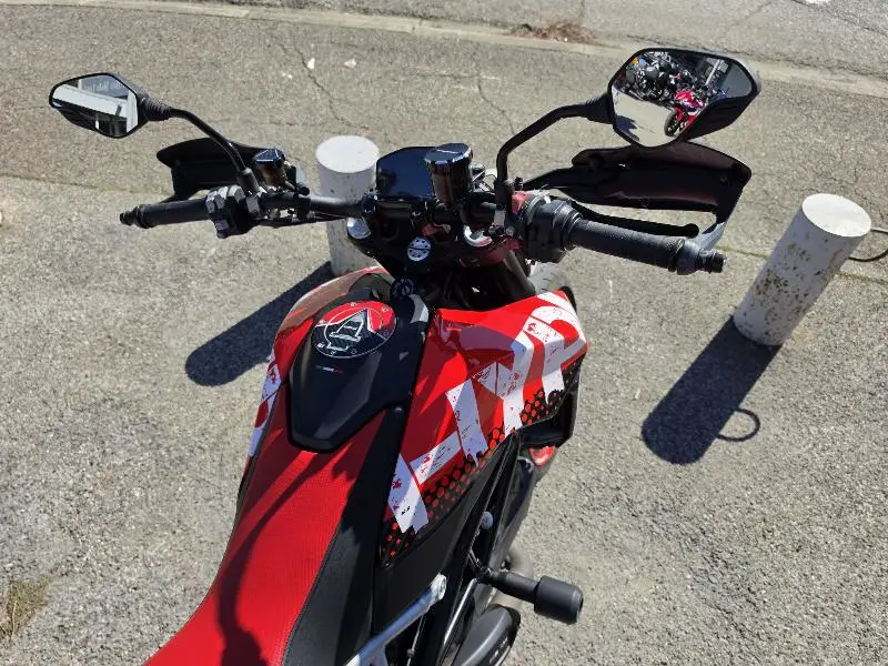HYPERMOTARD