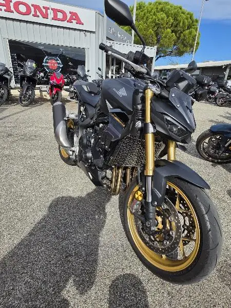 CB 1000 Hornet SP