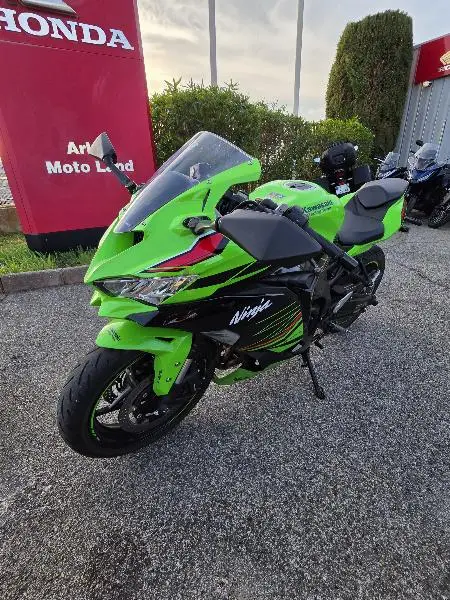 Ninja ZX4RR