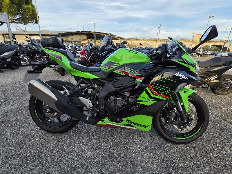 Ninja ZX4RR