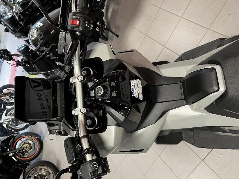 XADV 750