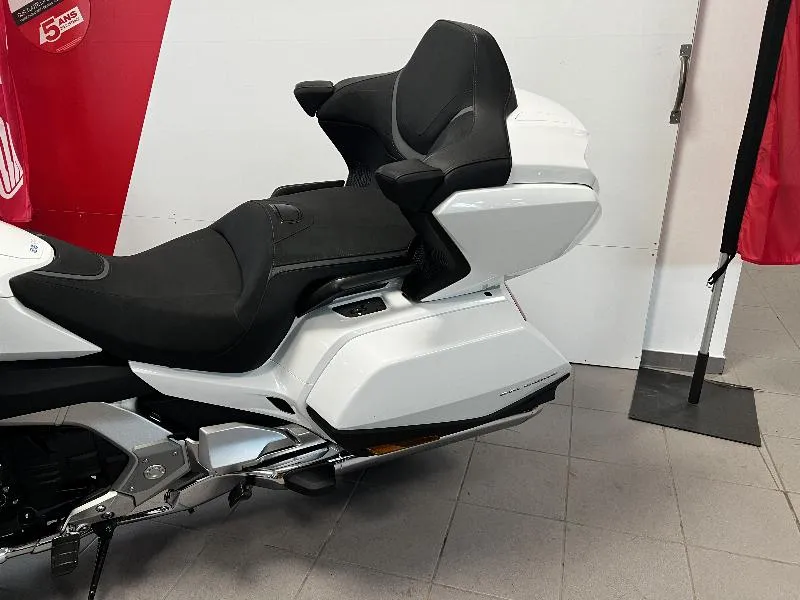 GOLDWING 1800