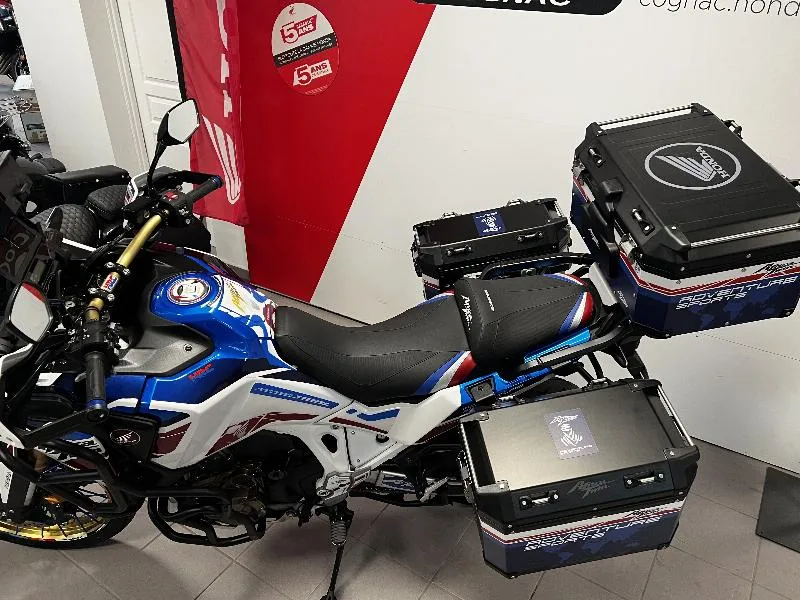 CRF 1100 L AFRICA TWIN  ADVENTURE SPORTS DCT